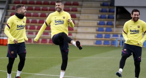 شارك في التدريبات.. ماركا: بيكيه جاهز لمباراة الكلاسيكو ضد ريال مدريد